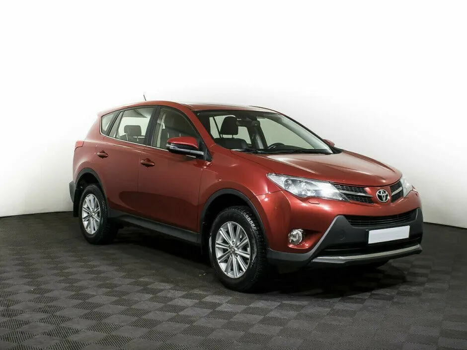 Toyota RAV4 IV (XA40) — фото 3
