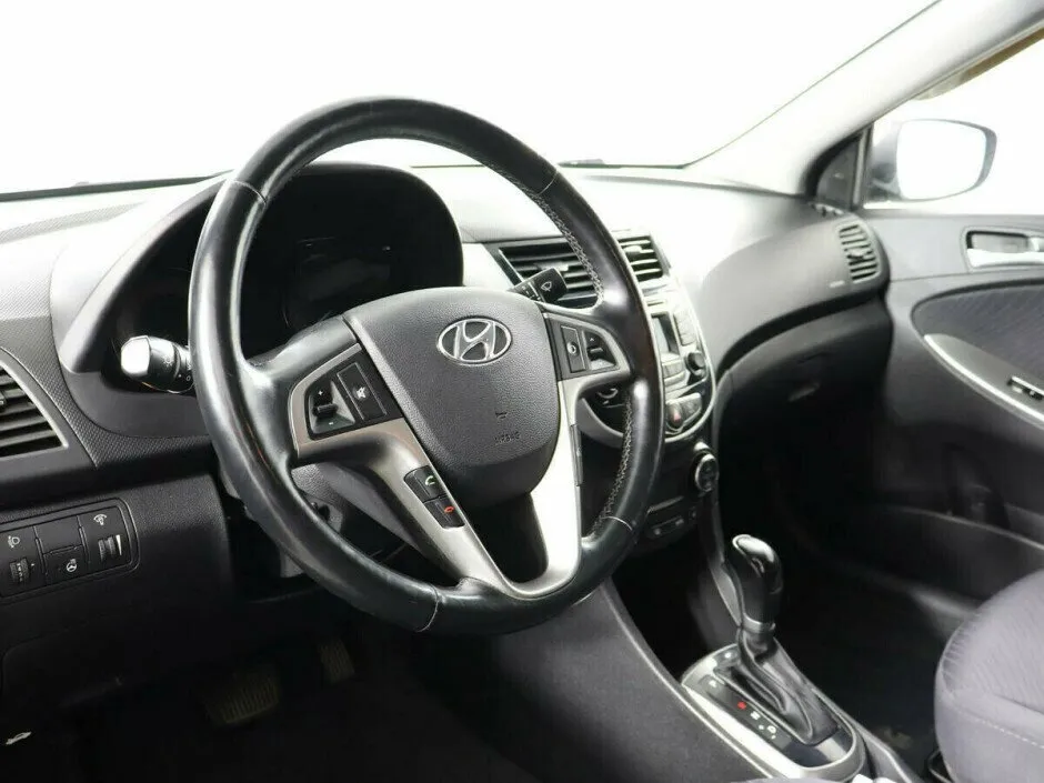 Hyundai Solaris I Рестайлинг — фото 5