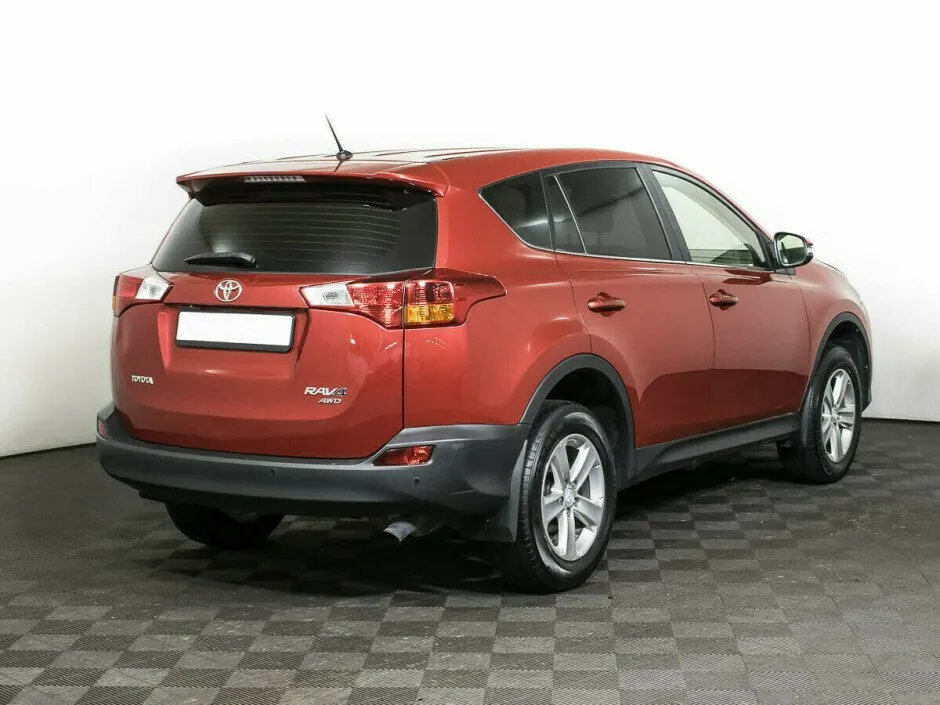 Toyota RAV4 IV (XA40) — фото 2