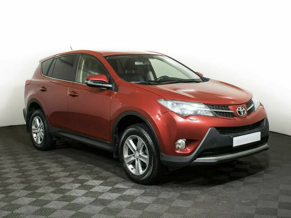 Toyota RAV4 IV (XA40) — фото 3