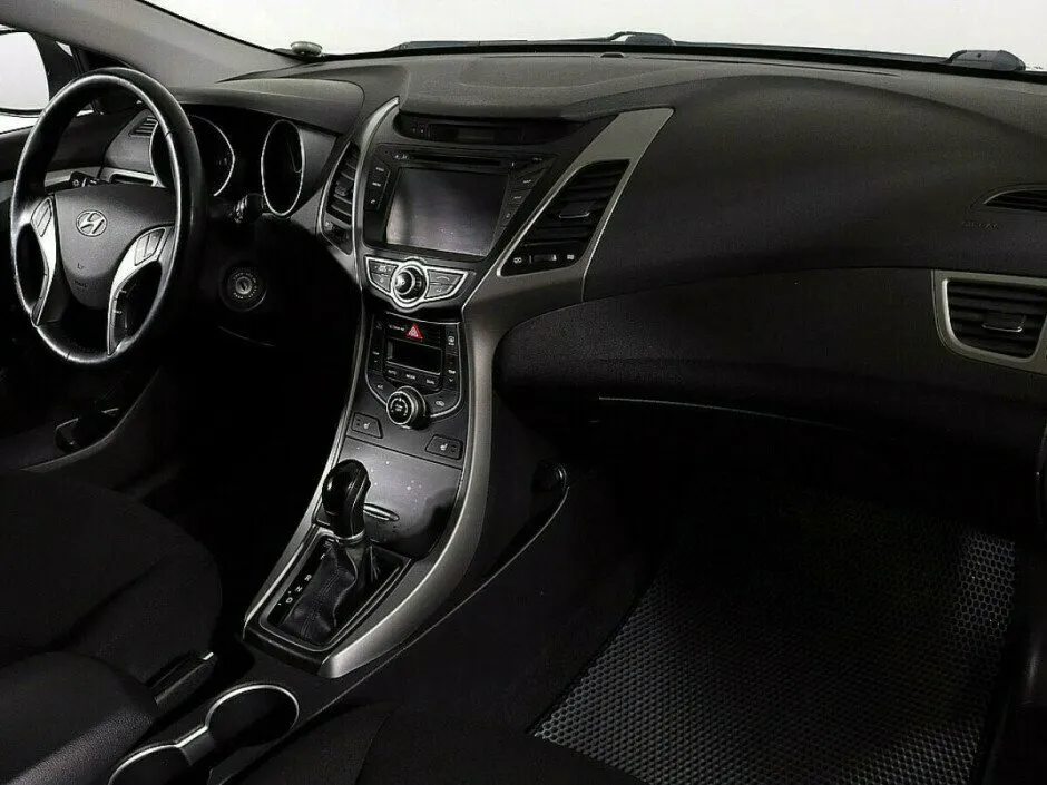 Hyundai Elantra V (MD) Рестайлинг · Comfort — фото 5