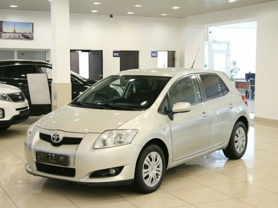 Toyota Auris I
