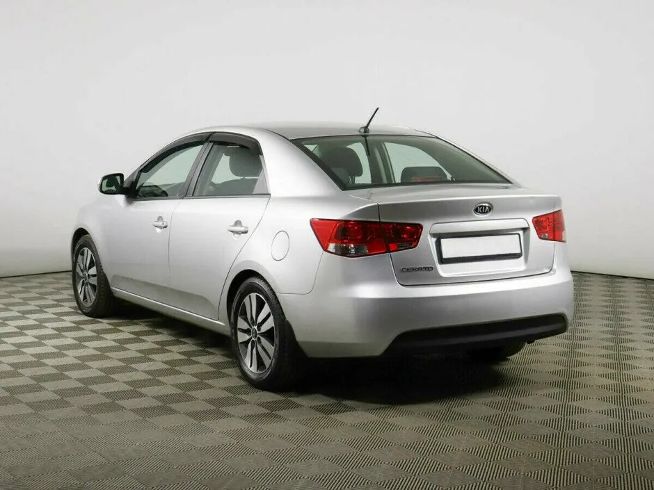 Kia Cerato II — фото 4