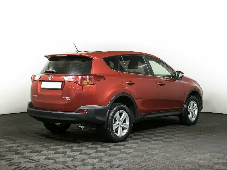 Toyota RAV4 IV (XA40) — фото 2