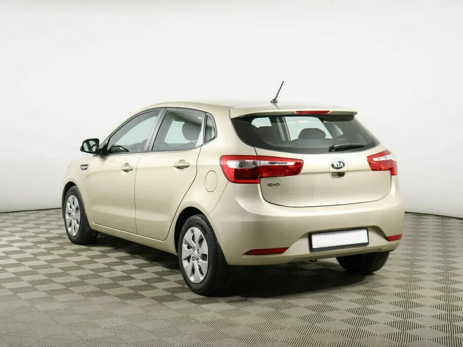 Kia Rio III — фото 4
