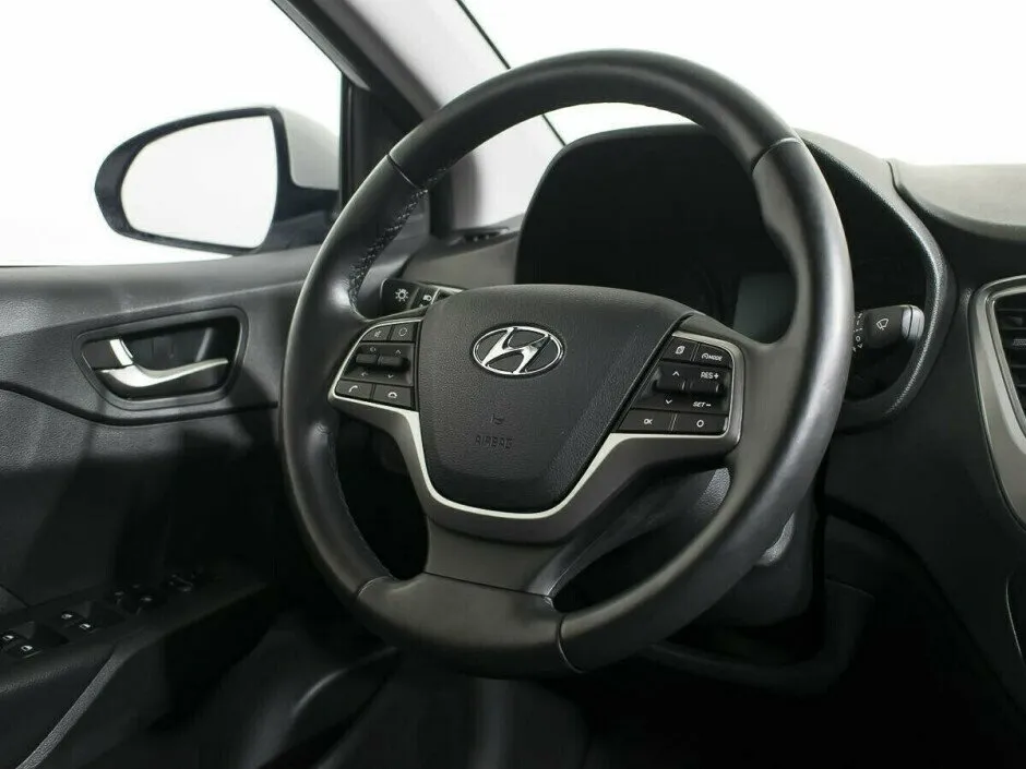 Hyundai Solaris II Рестайлинг — фото 5