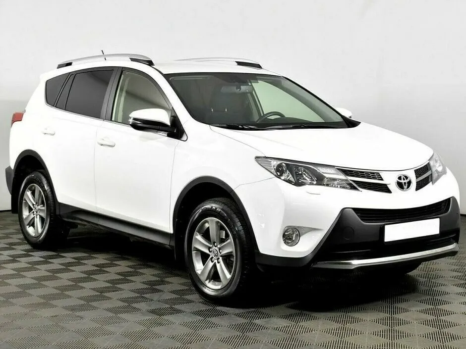 Toyota RAV4 IV (XA40) — фото 2