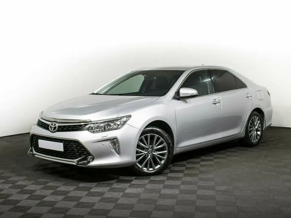 Toyota Camry VIII (XV70)