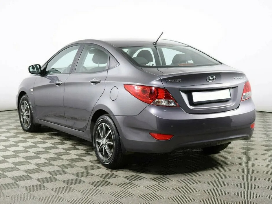 Hyundai Solaris I — фото 3