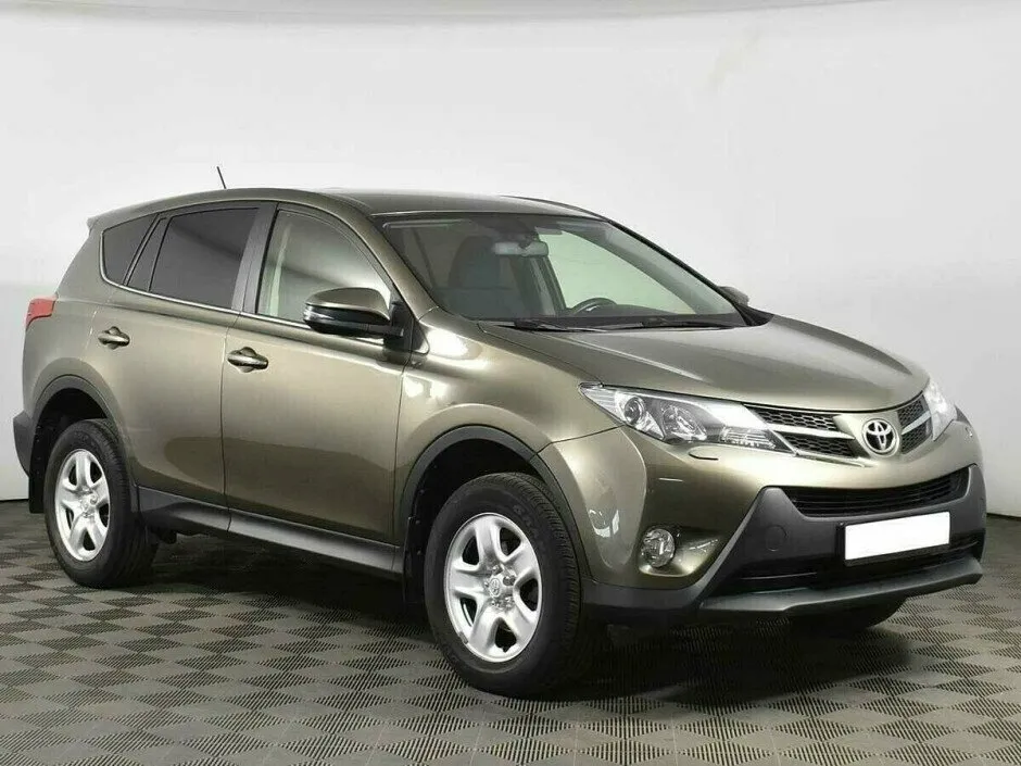 Toyota RAV4 IV (XA40) — фото 2