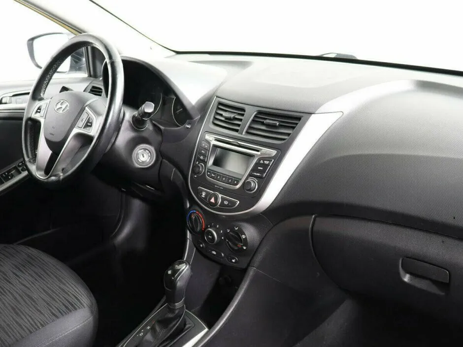 Hyundai Solaris I Рестайлинг — фото 5