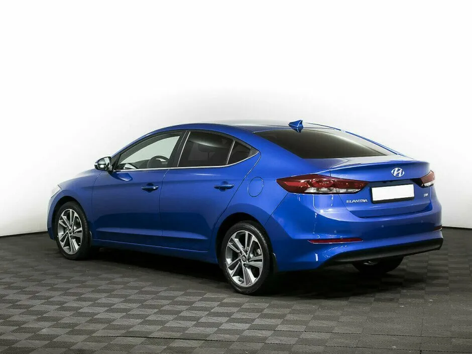 Hyundai Elantra VI (AD) — фото 4