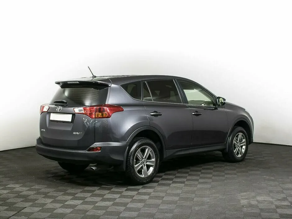 Toyota RAV4 IV (XA40) — фото 4