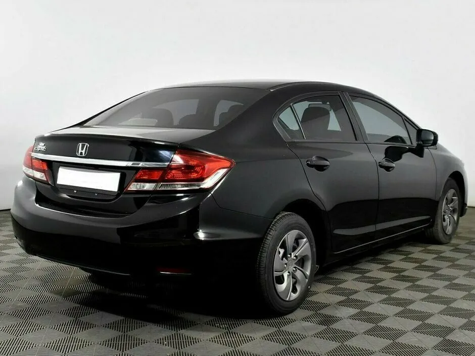 Honda Civic IX Рестайлинг — фото 3