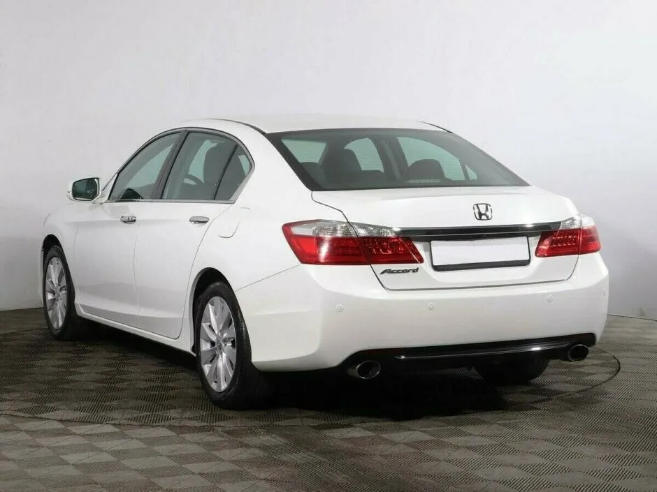 Honda Accord IX — фото 3