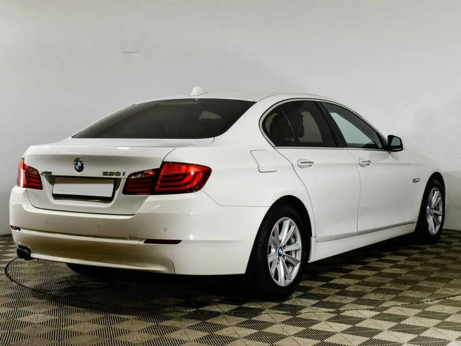 BMW 5 серии VI (F10/F11/F07) Рестайлинг — фото 3