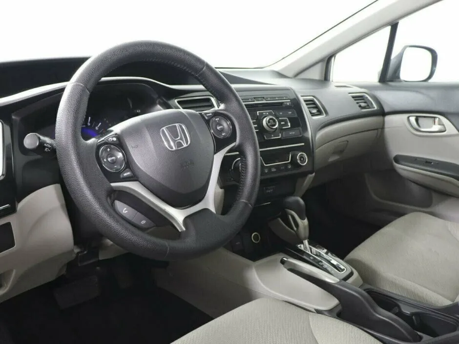 Honda Civic IX — фото 5