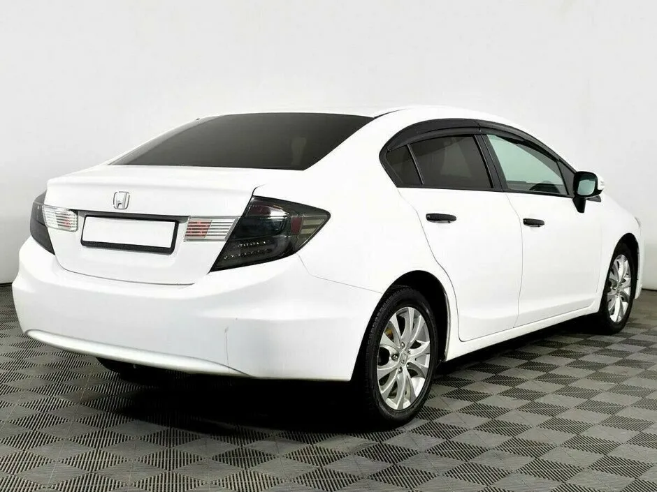 Honda Civic IX — фото 3