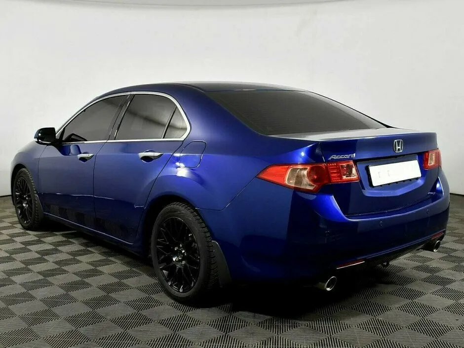 Honda Accord VIII Рестайлинг — фото 3