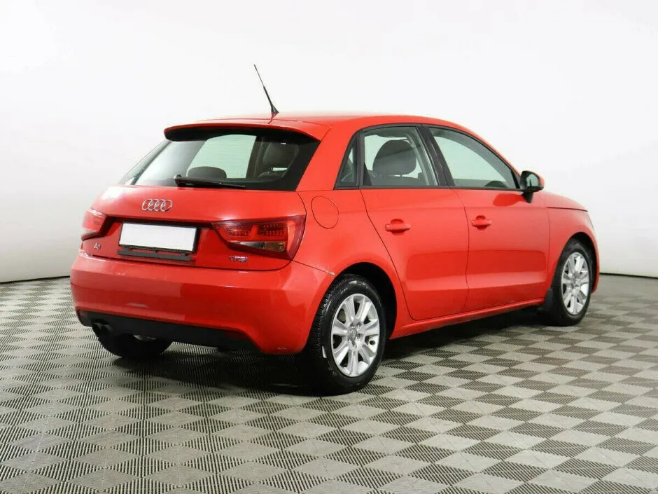 Audi A1 I (8X) — фото 3