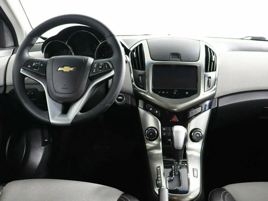 Chevrolet Cruze I Рестайлинг — фото 5