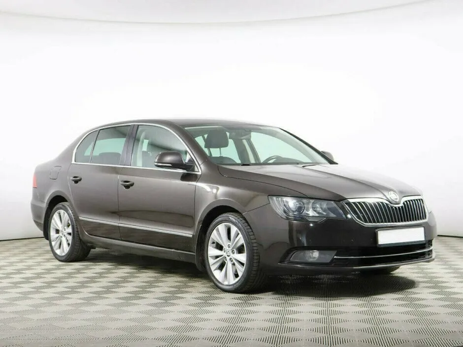 Skoda Superb II Рестайлинг — фото 2