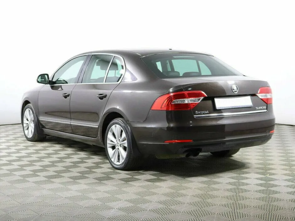 Skoda Superb II Рестайлинг — фото 3