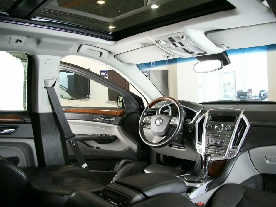 Cadillac SRX II Рестайлинг — фото 5