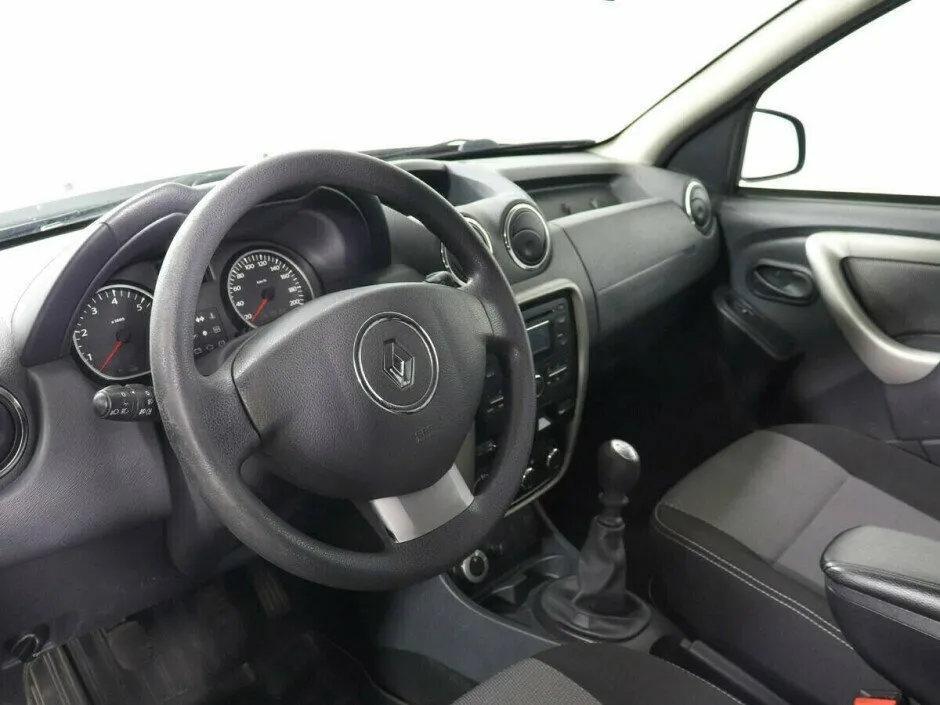 Renault Duster I — фото 5