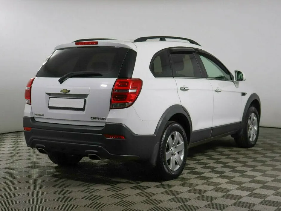 Chevrolet Captiva I Рестайлинг 2 — фото 3