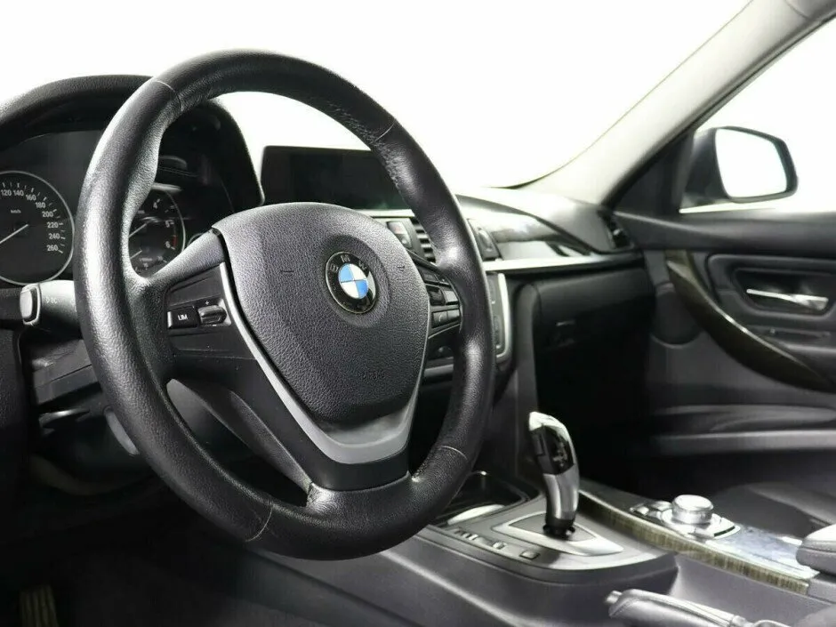 BMW 3 серии VI (F3x) — фото 5