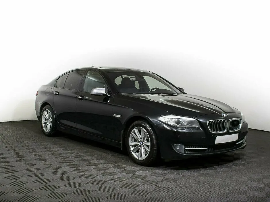 BMW 5 серии VI (F10/F11/F07) — фото 2