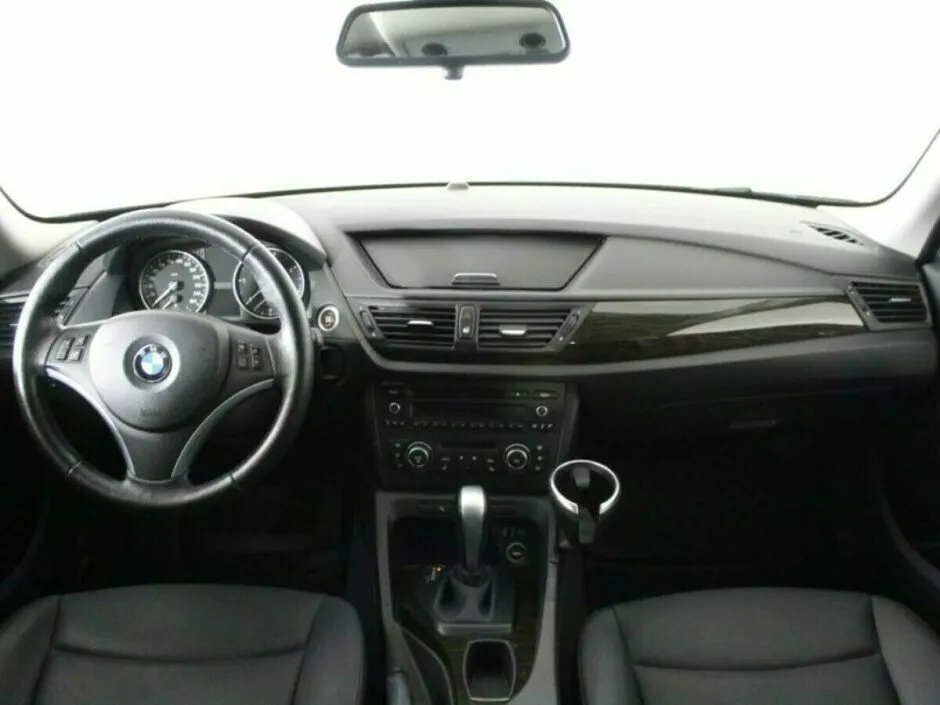 BMW X1 I (E84) — фото 3