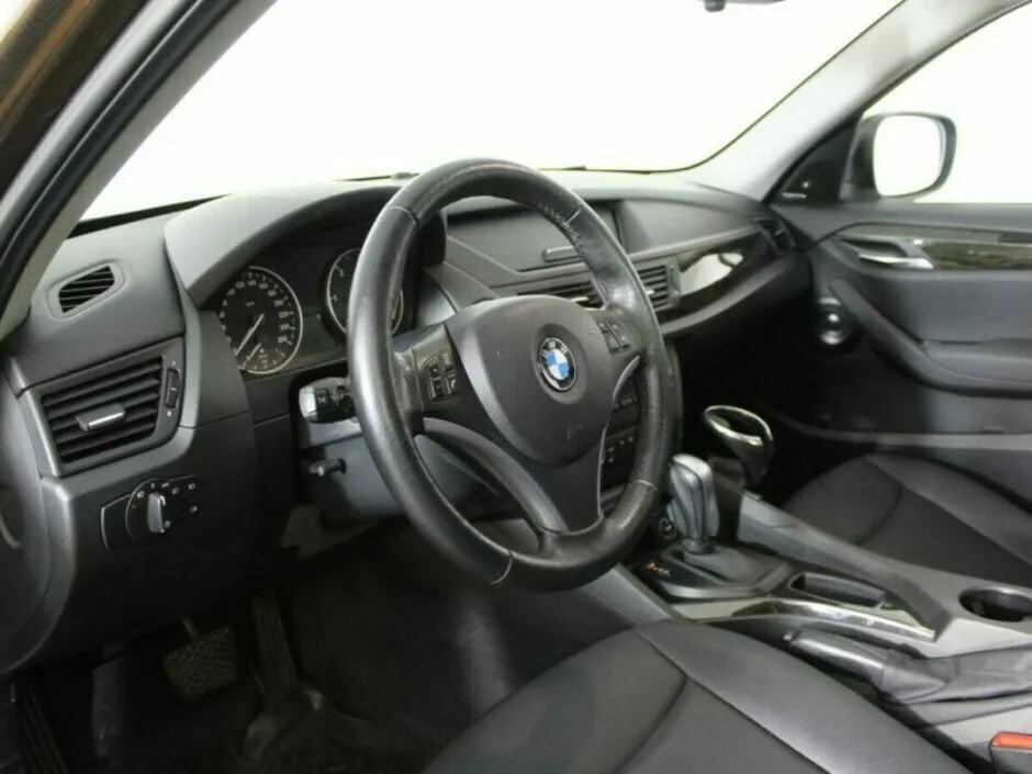 BMW X1 I (E84) — фото 4