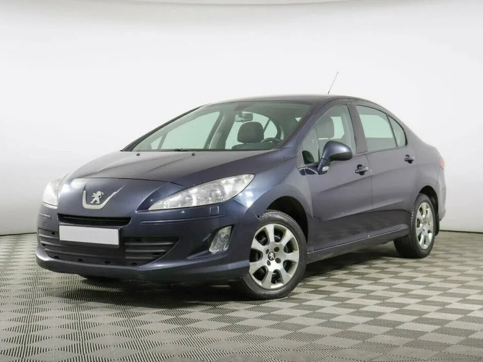 Peugeot 408 I · Style