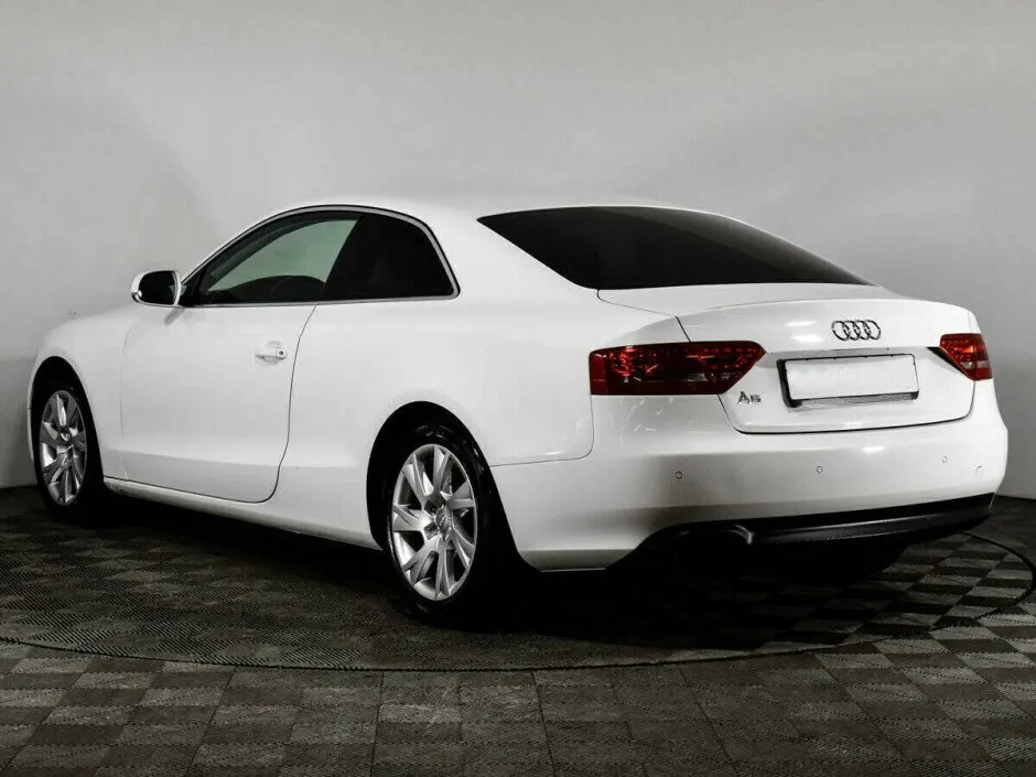 Audi A5 I (8T) · Базовая — фото 3