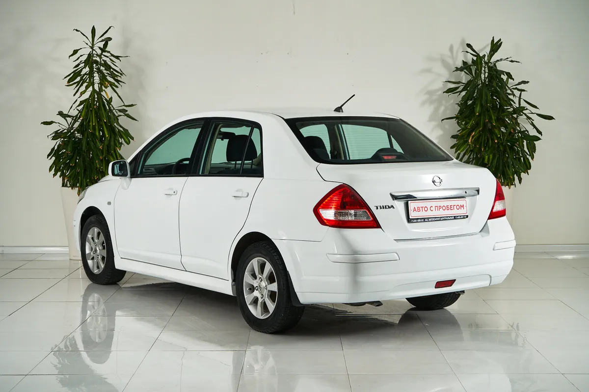 Nissan Tiida I Рестайлинг — фото 4