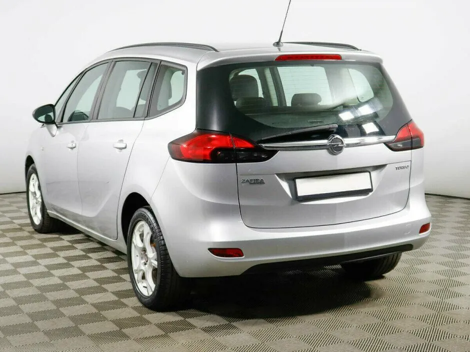 Opel Zafira C — фото 3