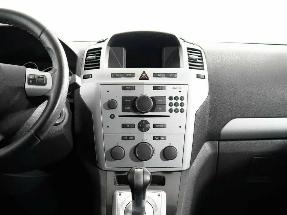 Opel Zafira C — фото 5