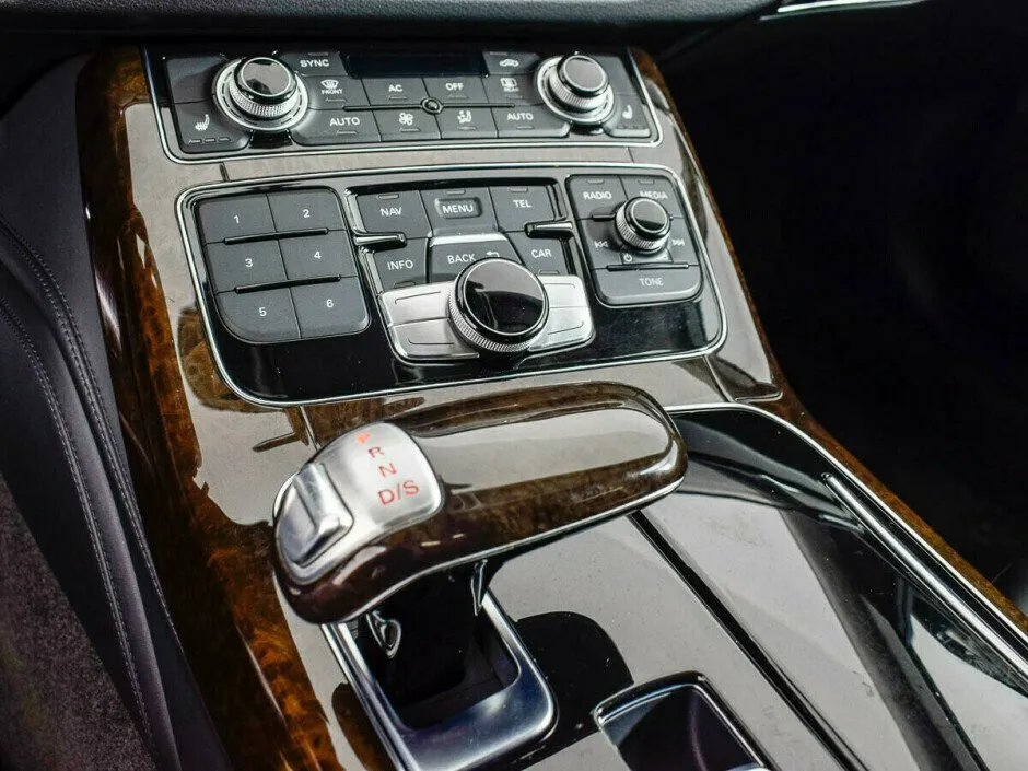 Audi A8 III (D4) — фото 5