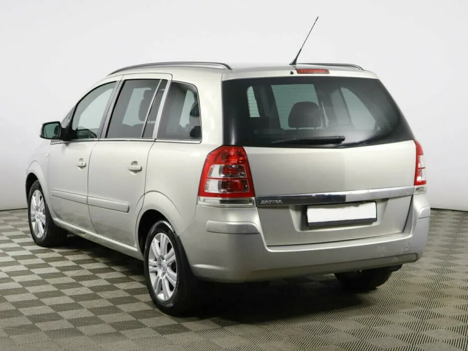 Opel Zafira C — фото 3