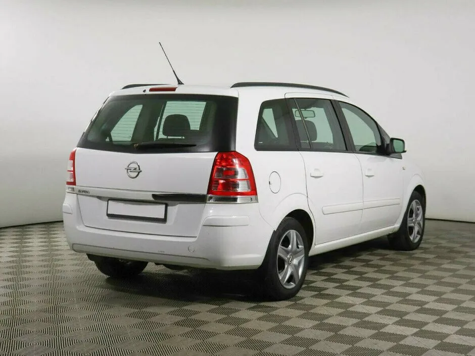 Opel Zafira C — фото 3