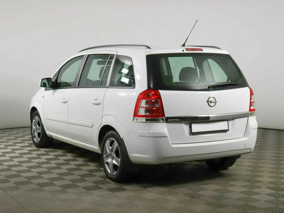Opel Zafira C — фото 4