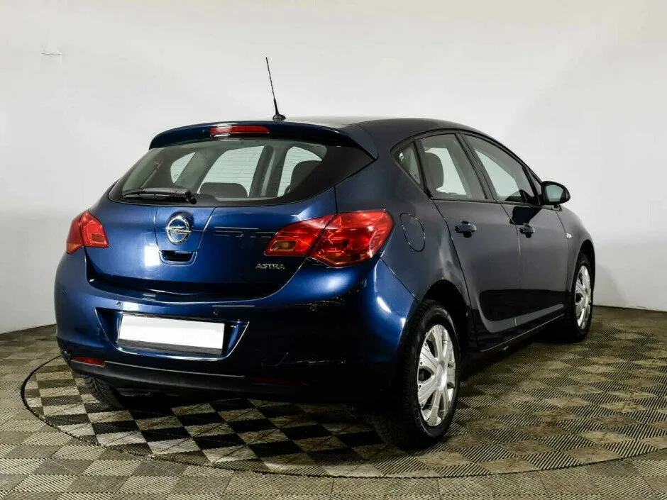 Opel Astra J — фото 3
