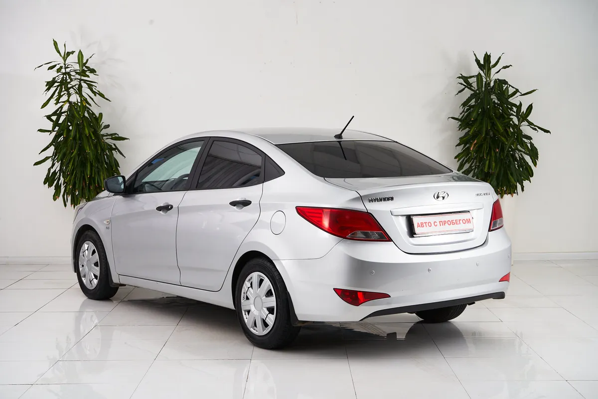 Hyundai Solaris I Рестайлинг — фото 4