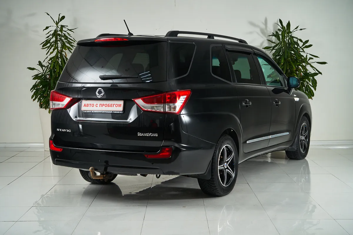 SsangYong Stavic I — фото 5