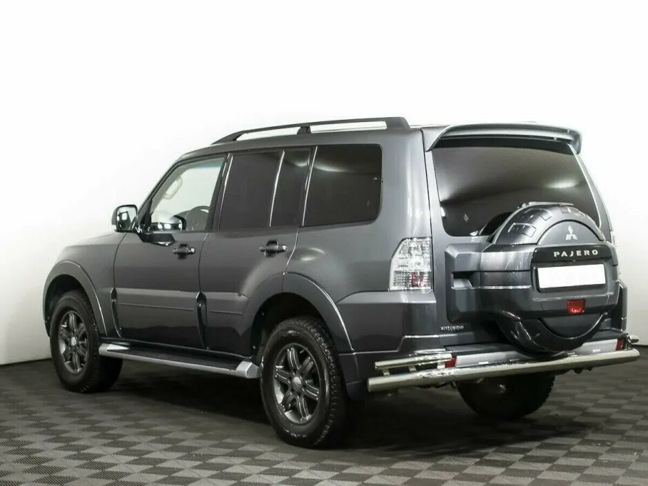 Mitsubishi Pajero IV Рестайлинг 1 — фото 4