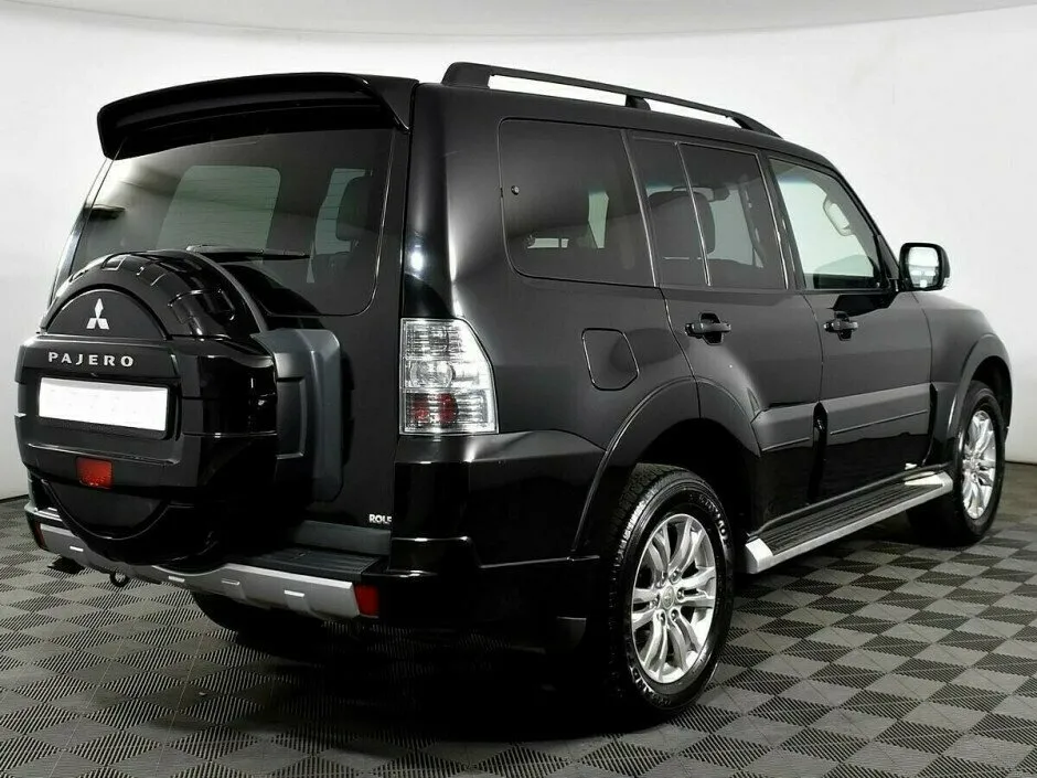 Mitsubishi Pajero IV Рестайлинг 1 — фото 4