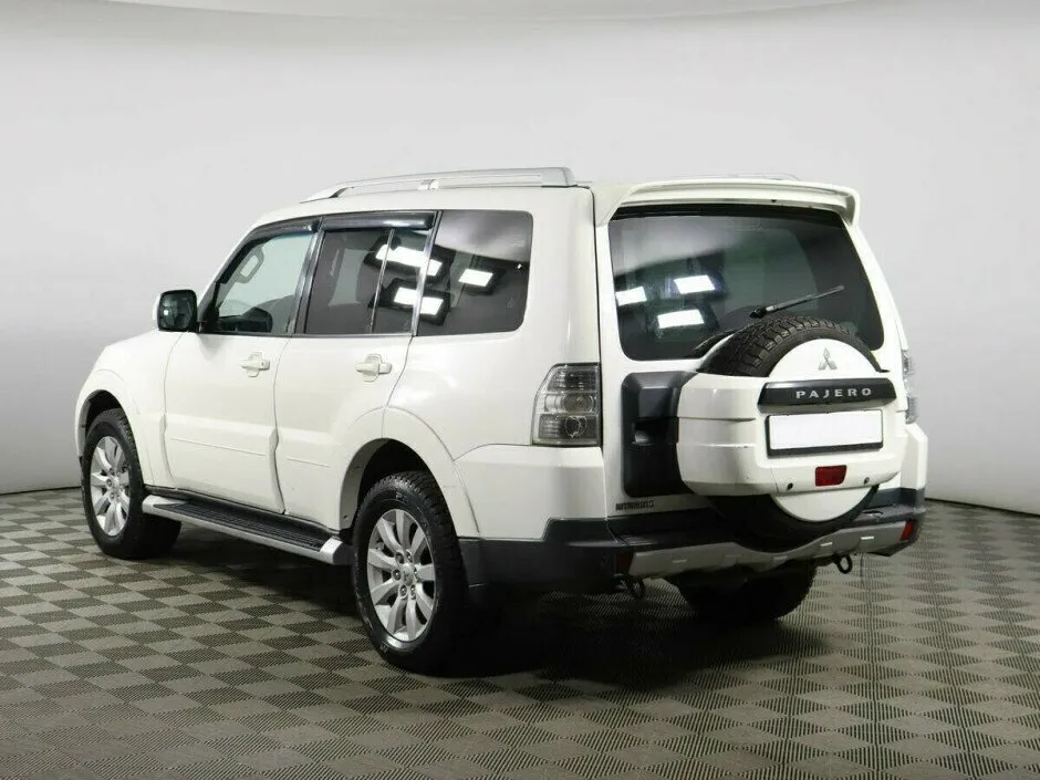 Mitsubishi Pajero IV — фото 3