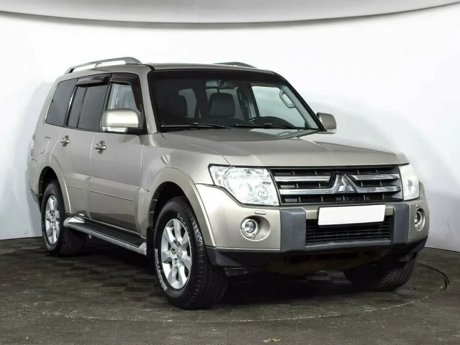 Mitsubishi Pajero IV — фото 2